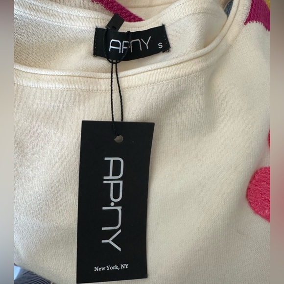 NWT APNY Gerber Daisy Embroidered Three-Quarter Sleeve Sweater Size Small - Picture 6 of 6